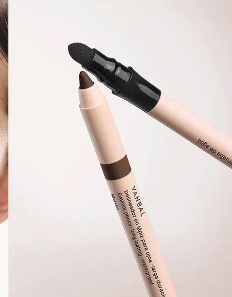 Lápices de maquillaje Yanbal en tonos neutros sobre un fondo claro.